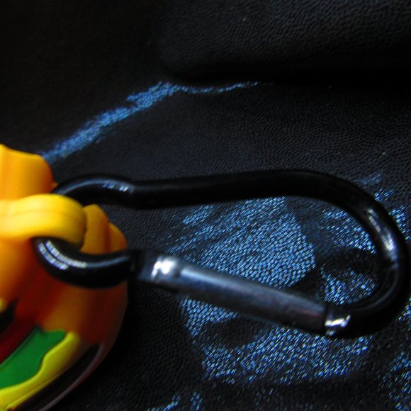 The Nick Box Winter 2020 Nickelodeon Good Burger Novelty Airpods PVC Pod Case - Picture 4 of 6